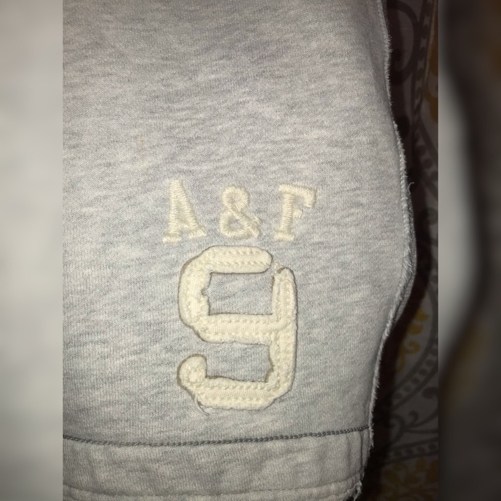 Men’s Distressed Lounge Shorts A&F